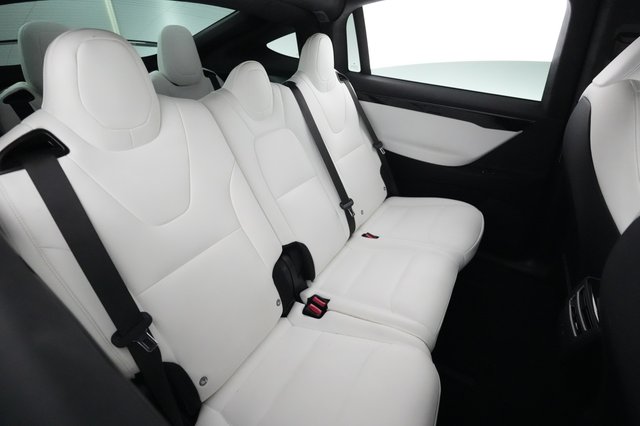 2020 Tesla Model X — photo 4 of 24