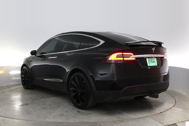 2020 Tesla Model X — photo 8 of 24