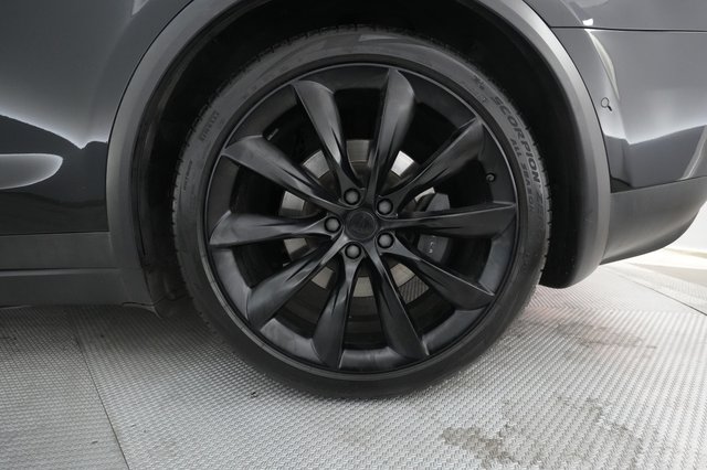 2020 Tesla Model X — photo 15 of 24