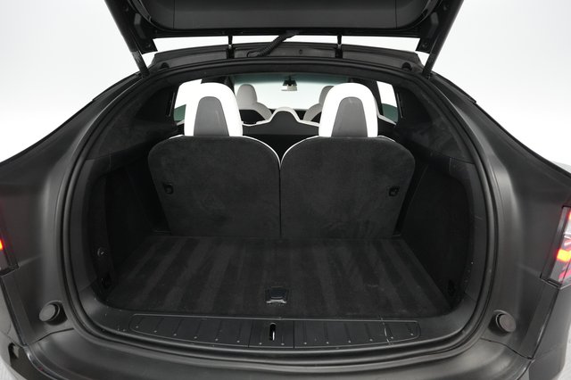 2020 Tesla Model X — photo 6 of 24