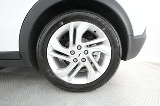 2023 Chevrolet Bolt EV — photo 12 of 52
