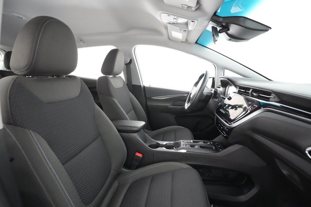 2023 Chevrolet Bolt EV — photo 17 of 52