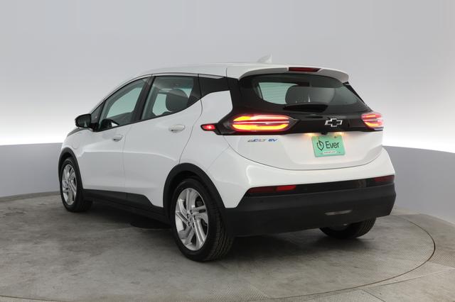 2023 Chevrolet Bolt EV — photo 9 of 52