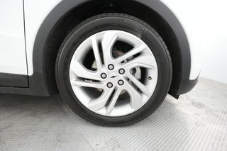 2023 Chevrolet Bolt EV — photo 13 of 52