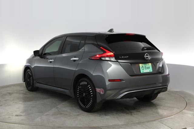 2023 Nissan LEAF — photo 9 of 20