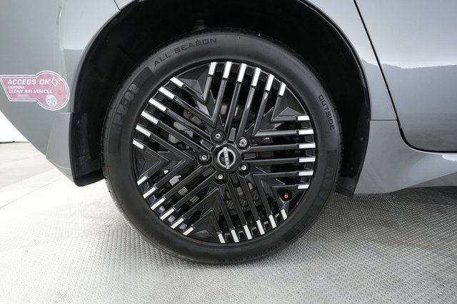 2023 Nissan LEAF — photo 15 of 20