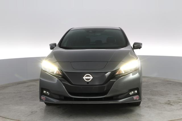 2023 Nissan LEAF — photo 8 of 20