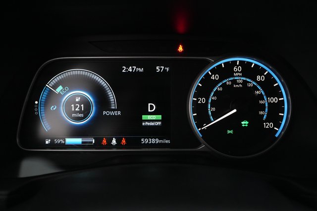 2023 Nissan LEAF — photo 5 of 20
