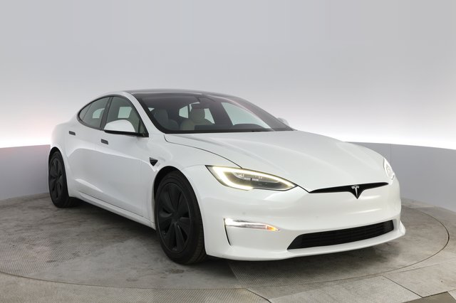 2022 Tesla Model S — photo 13 of 19