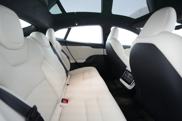 2022 Tesla Model S — photo 4 of 19