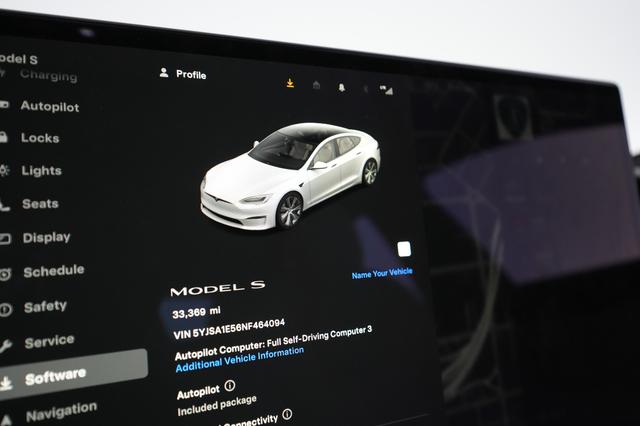 2022 Tesla Model S — photo 5 of 19