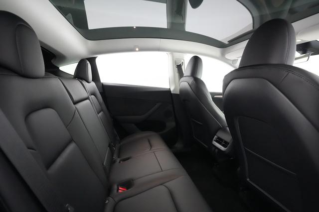 2023 Tesla Model Y — photo 3 of 27