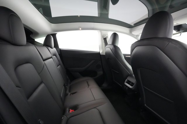 2023 Tesla Model Y — photo 3 of 27