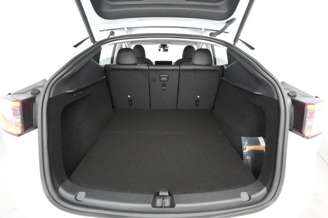 2023 Tesla Model Y — photo 21 of 27