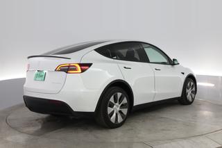 2023 Tesla Model Y — photo 2 of 27