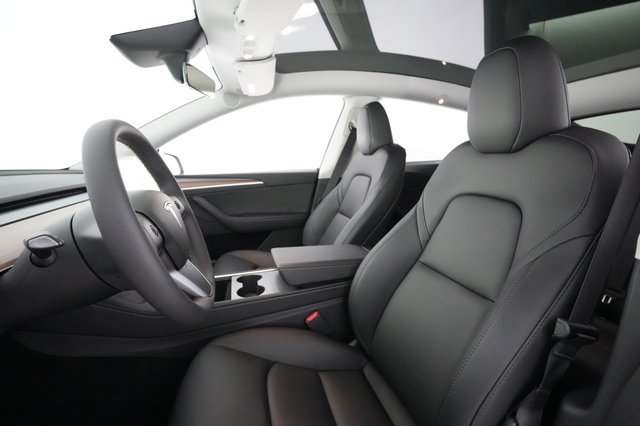 2023 Tesla Model Y — photo 15 of 27