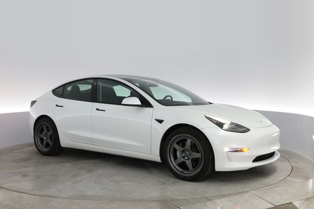 2021 Tesla Model 3 — photo 7 of 35