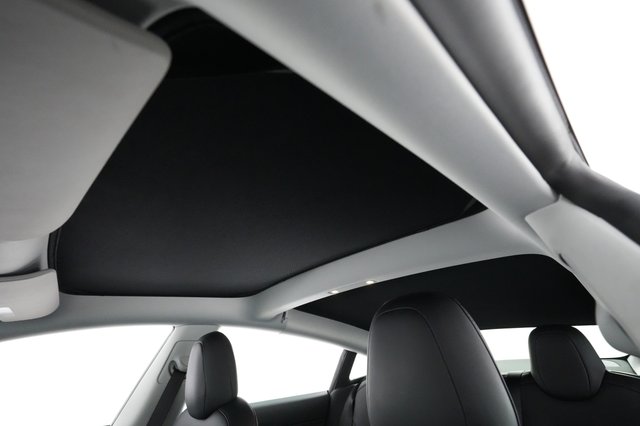 2021 Tesla Model 3 — photo 18 of 35