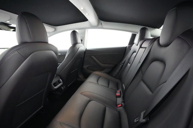 2021 Tesla Model 3 — photo 16 of 35