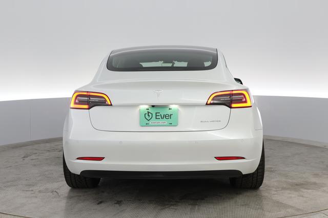 2021 Tesla Model 3 — photo 8 of 35