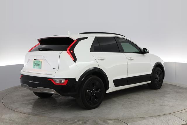 2023 Kia Niro EV — photo 2 of 30