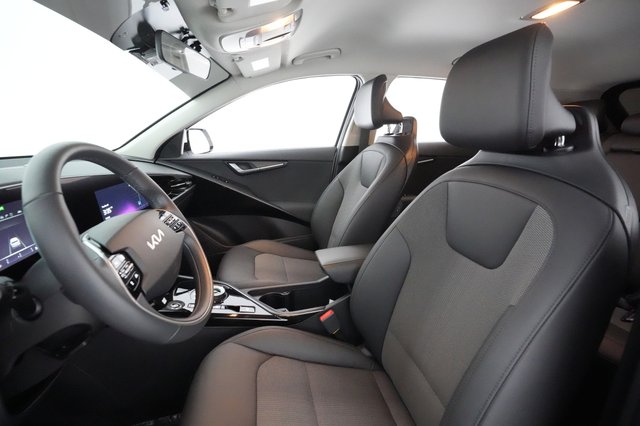 2023 Kia Niro EV — photo 15 of 30