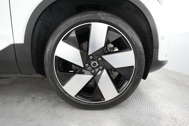 2023 Volvo C40 Recharge — photo 13 of 56