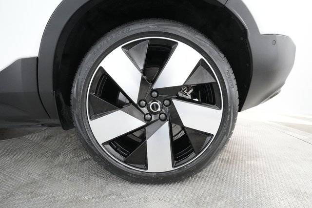 2023 Volvo C40 Recharge — photo 12 of 56