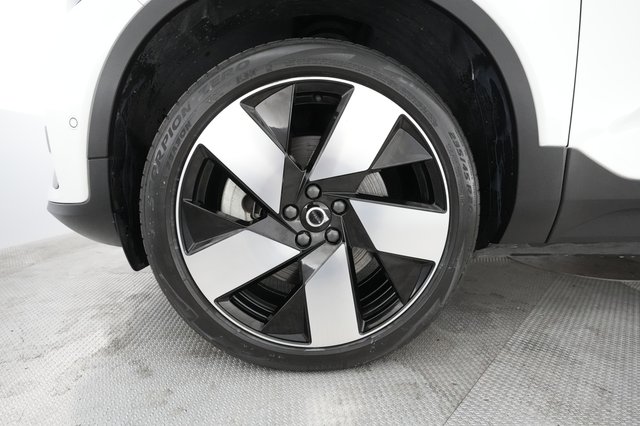 2023 Volvo C40 Recharge — photo 11 of 56