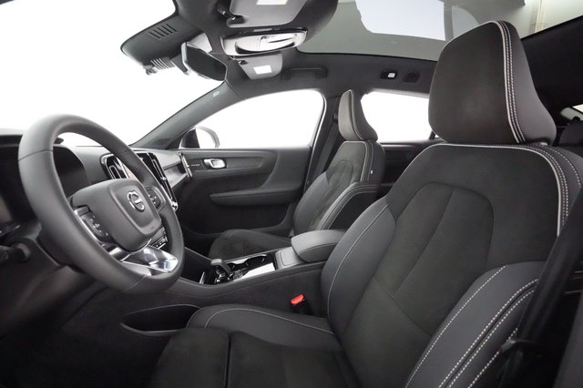 2023 Volvo C40 Recharge — photo 15 of 56