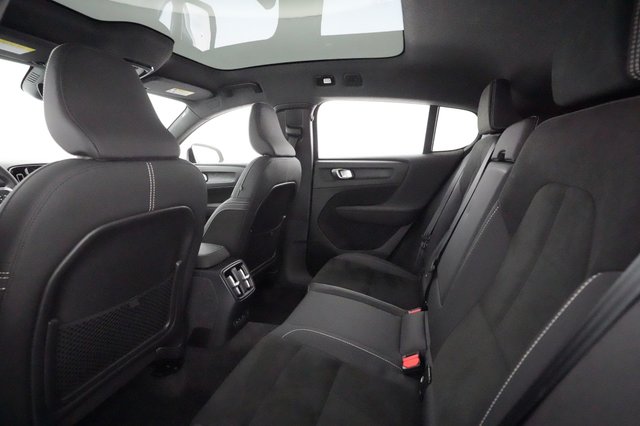 2023 Volvo C40 Recharge — photo 16 of 56