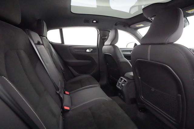 2023 Volvo C40 Recharge — photo 3 of 56