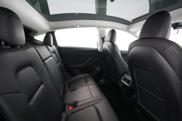 2022 Tesla Model Y — photo 3 of 47