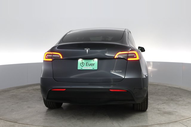 2022 Tesla Model Y — photo 8 of 47