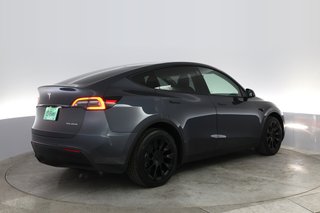 2022 Tesla Model Y — photo 2 of 47