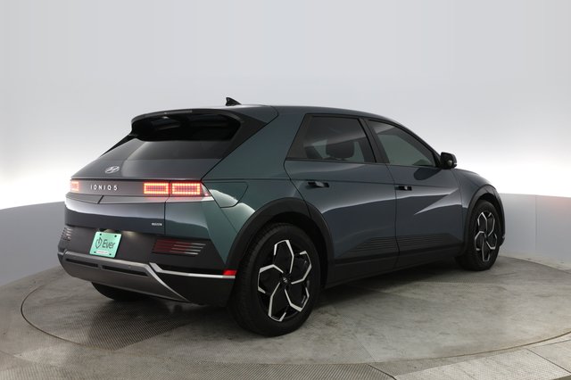 2023 Hyundai IONIQ 5 — photo 2 of 46