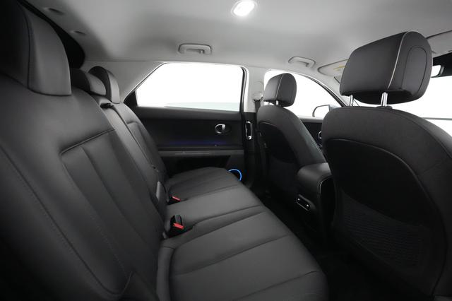 2023 Hyundai IONIQ 5 — photo 3 of 46