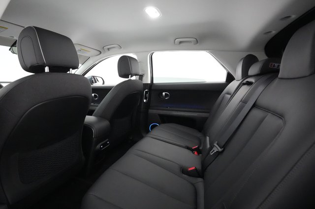 2023 Hyundai IONIQ 5 — photo 16 of 46