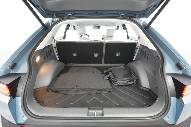 2023 Hyundai IONIQ 5 — photo 6 of 22