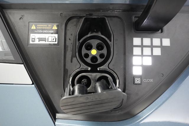 2023 Hyundai IONIQ 5 — photo 8 of 22