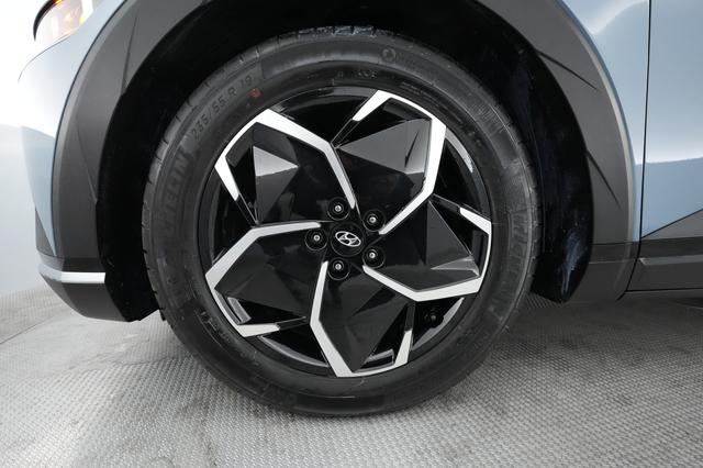 2023 Hyundai IONIQ 5 — photo 7 of 22