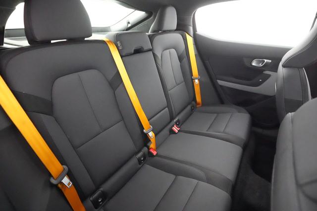 2022 Polestar 2 — photo 3 of 22