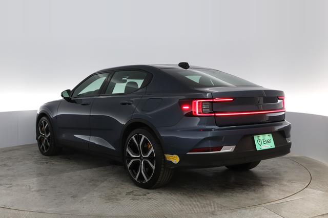 2022 Polestar 2 — photo 9 of 22