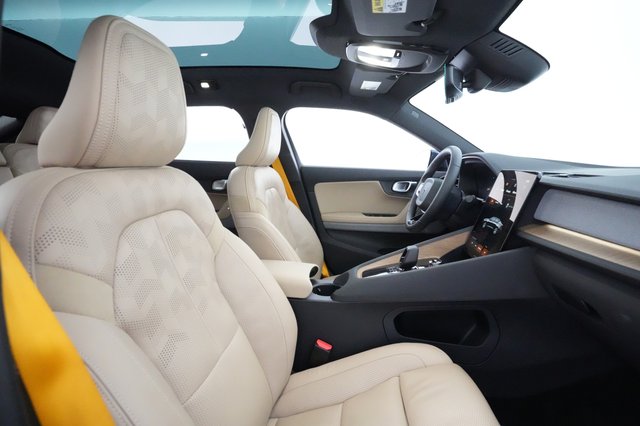 2022 Polestar 2 — photo 17 of 31