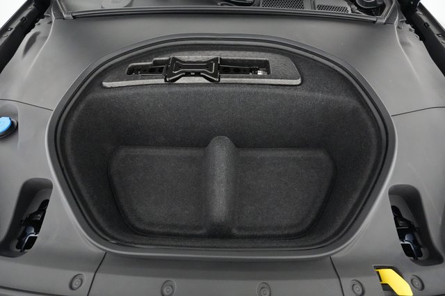 2022 Polestar 2 — photo 18 of 31