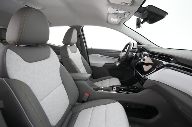 2023 Chevrolet Bolt EUV — photo 17 of 40