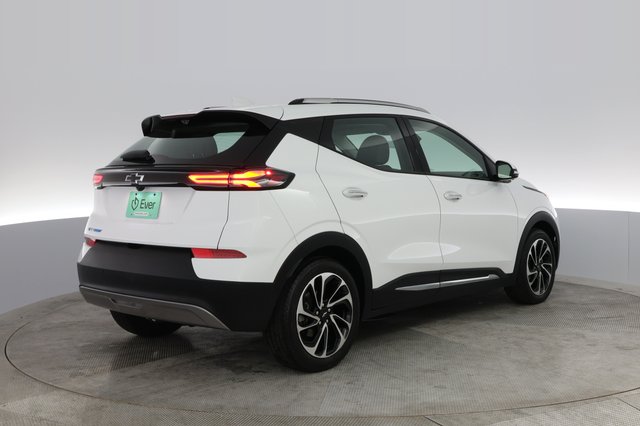 2023 Chevrolet Bolt EUV — photo 2 of 40