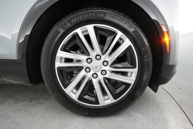 2024 Cadillac LYRIQ — photo 13 of 37