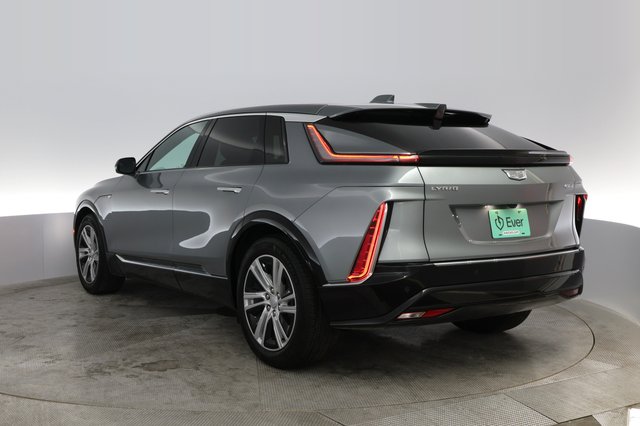 2024 Cadillac LYRIQ — photo 9 of 37