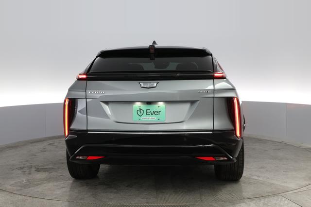 2024 Cadillac LYRIQ — photo 8 of 37